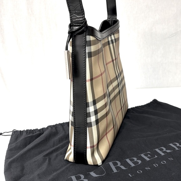 AUTHENTIC BURBERRY NOVA CHECK MEDIUM SHOULDER
HANDBAG - T-02-2 - Picture 6 of 17